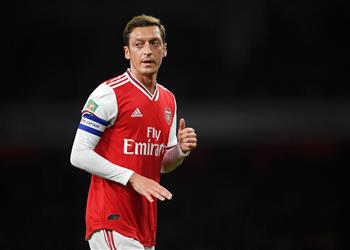 تقارير تكشف تفاصيل عرض ناد سعودي لضم أوزيل من آرسنال