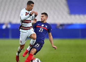 ديشامب يتغنى بقدرات فرنسا الدفاعية لم نر الكثير من رونالدو