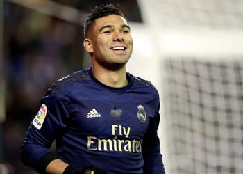 كاسيميرو مبابي رائع وبنزيما أفضل مهاجم في العالم