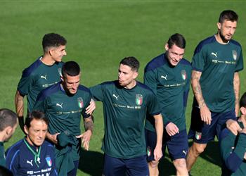 اشتباه حول حالتين كورونا في المنتخب الإيطالي قبل مواجهة هولندا