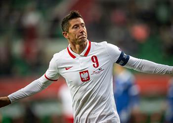 ليفاندوفسكي بعد ثلاثية بولندا لم نقدم مباراة مثالية وأعاني من إصابة طفيفة