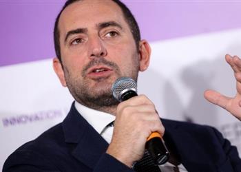 وزير الرياضة الإيطالي يكشف مدى إمكانية عودة الجماهير ويؤكد رونالدو خرق البروتوكول الصحي