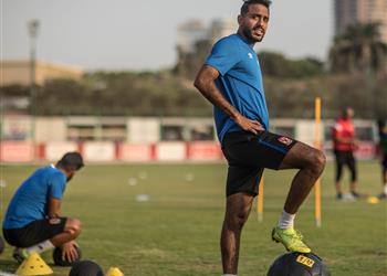 مران الأهلي كهربا يبدأ تدريبات الجري وموسيماني يجتمع مع طبيب الفريق قبل موقعة الوداد