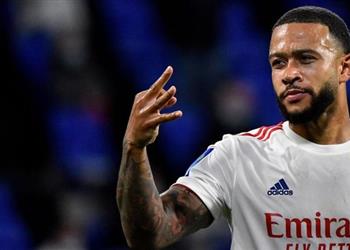 بعد إصرار كومان برشلونة يستعد للتضحية بمهاجمه لضم ديباي في يناير