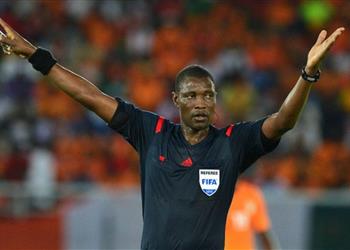 تقارير الكاميروني أليوم نيانت حكم ا لمباراة الزمالك والرجاء