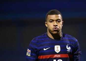 تقارير باريس سان جيرمان قد يبيع مبابي بأقل من قيمته السوقية