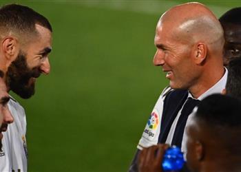 تشكيل ريال مدريد أمام قادش بنزيما يقود الهجوم وناتشو ظهير أيمن