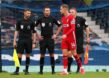 هندرسون عن هدفه الملغي أمام إيفرتون يقومون بلوي الخطوط ورسمها كما يريدون