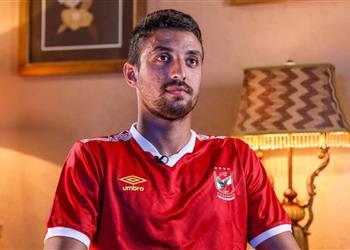 طاهر محمد طاهر رفضت الأهلي مرتين واللعب له احتراف