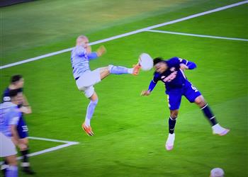 أرتيتا يهاجم الفار بعد عدم احتساب ركلة جزاء لـ آرسنال أمام مانشستر سيتي