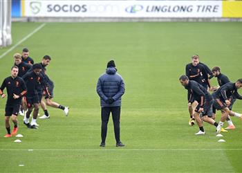 قائمة يوفنتوس لمواجهة دينامو كييف تواصل غياب رونالدو ودي ليخت