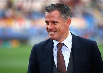 كاراجر يحدد البديل المناسب لتعويض فان دايك ويطالب ليفربول بالتحرك لضمه