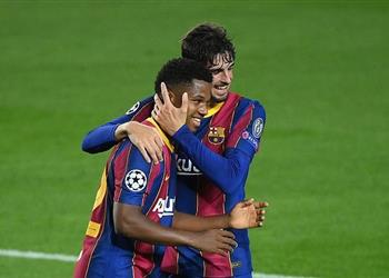 فاتي يسجل رقم ا جديد ا وإنجازا غير مسبوق لـ برشلونة في دوري أبطال أوروبا