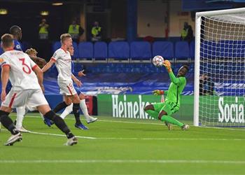 لامبارد ميندي حارس تشيلسي الأول ولهذا السبب يتواجد بيتر تشيك في قائمتنا