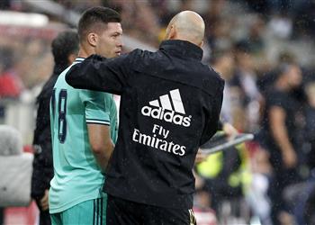 تشكيل ريال مدريد أمام شاختار الملكي بدون ظهير أيمن وبنزيما بديل ا