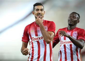 تشكيل أولمبياكوس أمام مارسيليا كوكا على مقاعد البدلاء