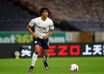 جوارديولا يوضح سبب استبعاد آكي من مباراة مانشستر سيتي وبورتو