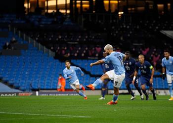 فيديو دياز يفتتح التسجيل لبورتو وأجويرو يتعادل لمانشستر سيتي من ركلة جزاء