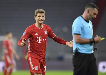 مولر لحكم مباراة بايرن ميونخ وأتلتيكو مدريد تمنحني بطاقة صفراء أمام أكثر فريق مثير للشغب