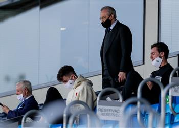 الفرنسي قدم وعد ا بيريز يجتمع بزيدان بعد هزيمة ريال مدريد أمام شاختار