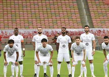 فيديو الأهلي يفوز على الوحدة بهدف وحيد ويحتل صدارة الدوري السعودي