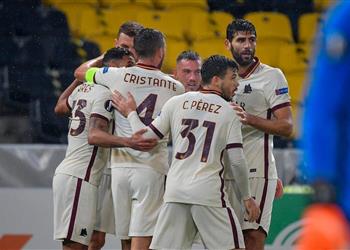 روما يقلب الطاولة على يونج بويز بثنائية في الدوري الأوروبي