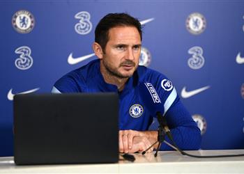 لامبارد البريميرليج الأوروبي أركز على مواجهة مانشستر يونايتد