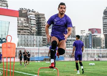 الزمالك ي قيم ممر ا شرفي ا لـ طارق حامد قبل مران اليوم