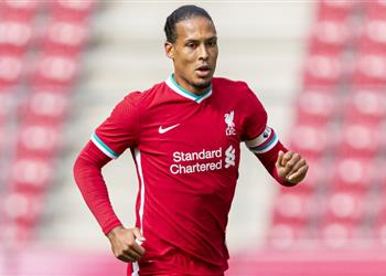 كلوب يزيد الغموض حول موعد عودة فان دايك إلى ليفربول