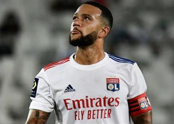 كومان لن يتنازل عن ضم ديباي إلى برشلونة في يناير