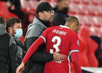 كلوب يتلقى أنباء سارة بشأن حالة فابينيو