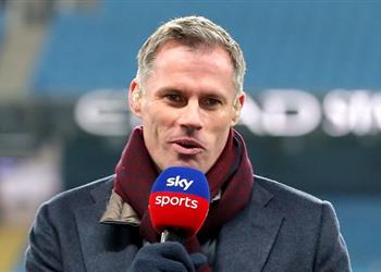 كاراجر مشيد ا بمدافع ليفربول الشاب يعطيك ما لا يمنحه فابينيو أو جوميز