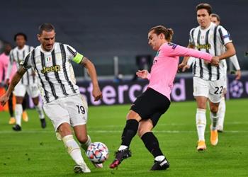 كومان جريزمان ينقصه الحظ ولن أقارن بين ميسي ومارادونا