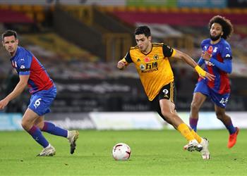 فيديو ولفرهامبتون يتخطى كريستال بالاس بثنائية في الدوري الإنجليزي