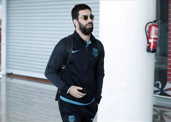 تقارير الميركاتو انتر ميلان يجرى محادثاته مع وكيل توران