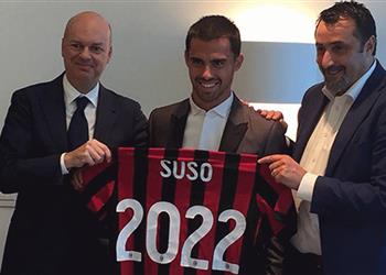 رسمي ا سوسو يوقع عقد ا جديد ا في ميلان