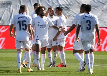 بالفيديو فالفيردي يقبل هدية بنزيما ويسجل الثالث لـ ريال مدريد أمام هويسكا