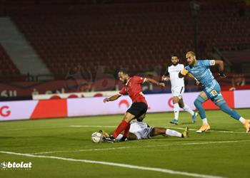 فيديو بعد 44 ثانية فقط وليد سليمان يسجل هدف الأهلي الأول أمام طلائع الجيش