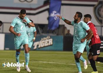 عمرو السولية بعد التتويج بالدوري دوري أبطال إفريقيا في الطريق