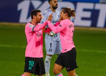 فيديو بعد طرد رمايو جريزمان يسجل هدف برشلونة الأول أمام ألافيس