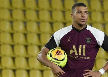 مبابي يشتكي حكم مباراة باريس سان جيرمان ونانت يخدعوننا كل مرة