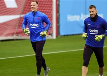 هل يعود تير شتيجن أساسي ا في مباراة برشلونة ودينامو كييف