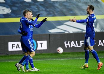 فيديو ليستر سيتي يخطف وصافة الدوري الإنجليزي برباعية أمام ليدز