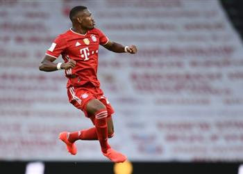 آس عمالقة أوروبا يتصارعون على ضم ألابا من بايرن ميونخ