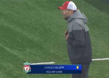 يورجن كلوب يتلقى بطاقة صفراء في مباراة ليفربول وأتالانتا