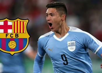 مدرب بنفيكا يعلق على اهتمام برشلونة بمهاجمه نونيز