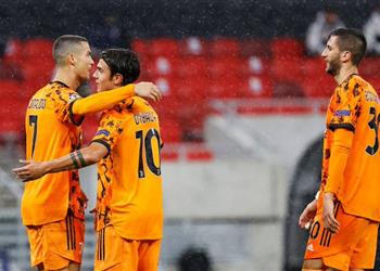 فيديو بخطأ من الحارس ديبالا يسجل هدف يوفنتوس الثالث أمام فيرينكفاروس