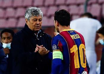 ميسي يمنح قميصه لمدرب دينامو كييف