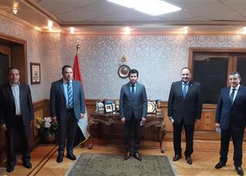 أشرف صبحي يستقبل المدير التنفيذي لوزارة الرياضة عقب تعافيه من كورونا