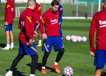 4 غيابات في قائمة برشلونة لمباراة ريال بيتيس بـ الدوري الإسباني